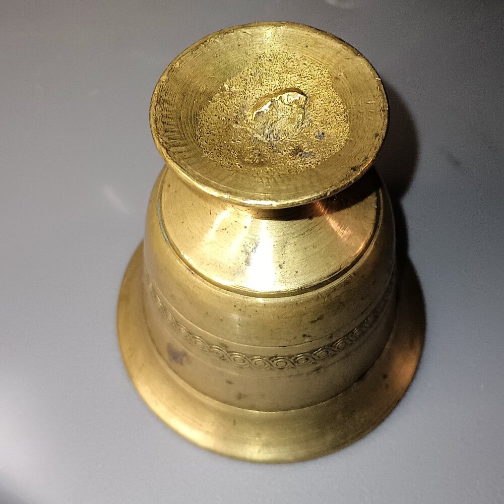 Vintage Brass Small Mortar with Decorative Trim & Pestle - Picture 7 of 9